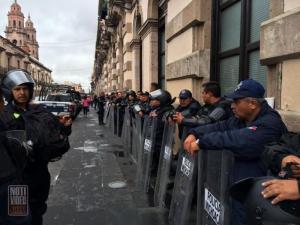 Resguardan policías puntos de manifestación de la CNTE