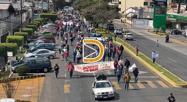 En Apoyo a Educación Indígena, Marcha la CNTE en Uruapan