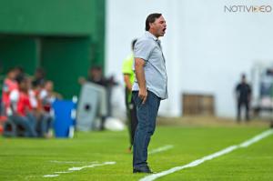 Carlos Bustos inició su carrera como técnico en Morelia.