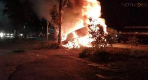 Muere tres personas calcinadas en un accidente automovilístico 