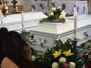 Velan a jóvenes que murieron calcinados  en Cuitzeo 