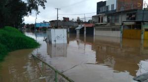 Intensas lluvias provocan inundaciones en Morelia