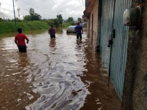 Intensas lluvias provocan inundaciones en Morelia