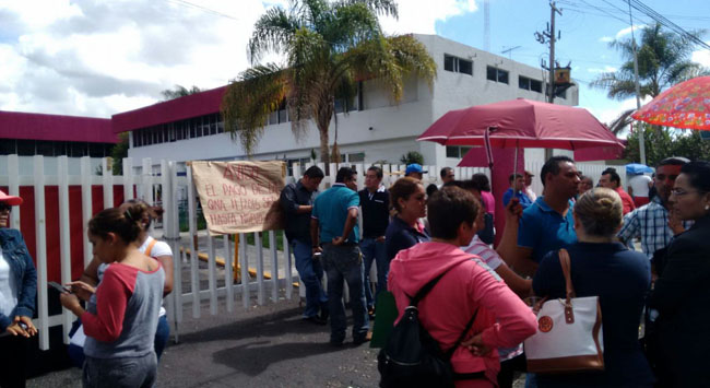 CNTE valora impedir entrega de pagos a trabajadores de la SEE