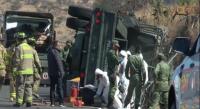 Muere un militar al volcar camión de la Sedena
