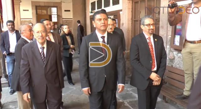 Rinde protesta Raúl Cárdenas como rector de la UMSNH