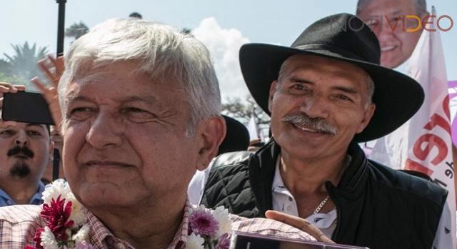 #DesdeElCuartoDeGuerra  Morena jala las orejas a supuestos aspirantes a gubernatura de Michoacán