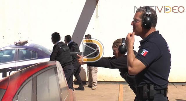 Capacitación constante a instructores permite una mejor formación policial: Bernal Bustamante