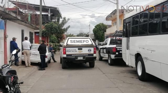 A balazos matan a dos hombres y una mujer, en la colonia Mapeco