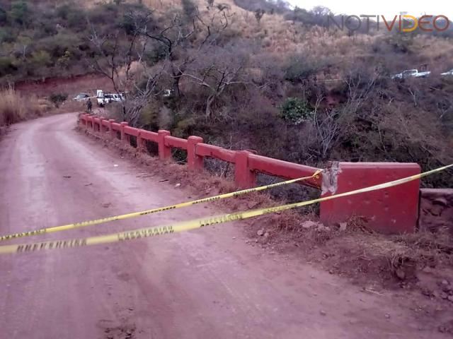 Localizan cadáver al fondo del Puente de Iturrias, en los límites de Michoacán y Jalisco