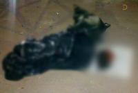 Abandonan cadáver decapitado, embolsado y con narcomensaje, en Apatzingán.