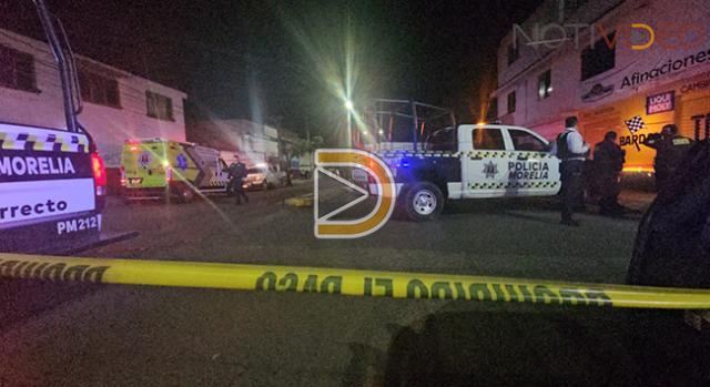Balean a hombre y a una joven en la Wenceslao Victoria, Morelia 