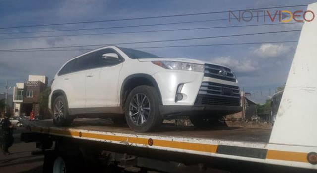 Decomisan camionetas a un grupo delictivo 