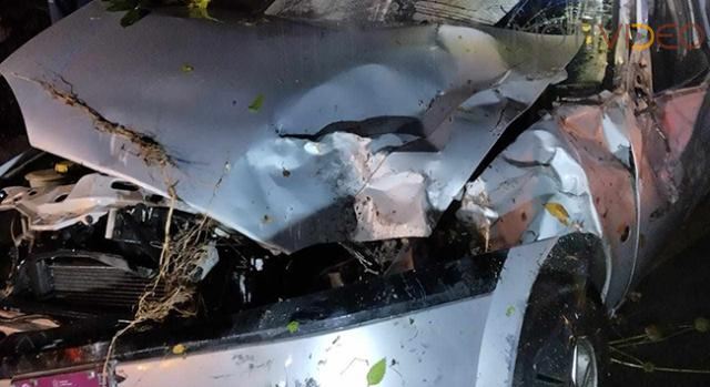 Familia sufre aparatoso accidente vial en Tuxpan;  un bebé y un adulto fallecieron. 
