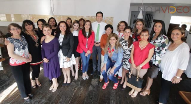 Gobierno de Alfonso Martínez resuelve dudas de mujeres empresarias, en materia gubernamental