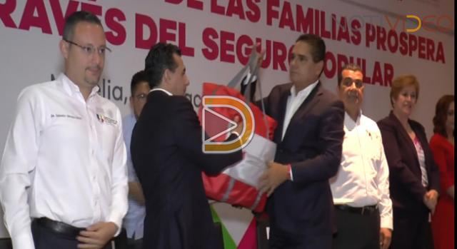 Michoacán uso dinero del Seguro Popular para pagar a maestros: SAC   