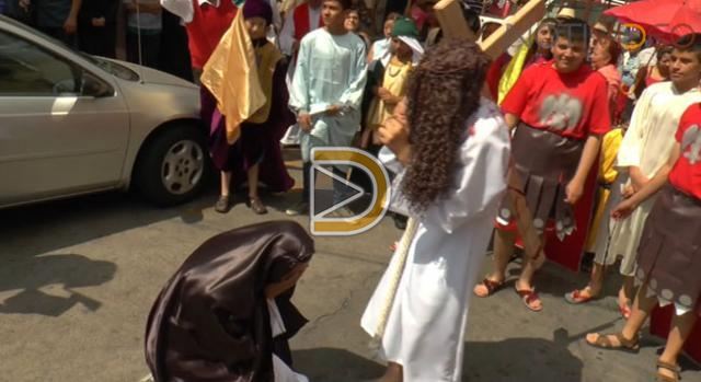 Viacrucis de niños una tradición en la Iglesia del Santo Niño