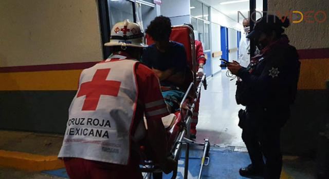 Imparables los ataques armados, un joven fue baleado cuando platicaba con su novia 