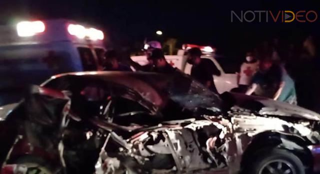 Auto compacto es chocado por una camioneta en La Orilla, cuatro personas quedan  lesionadas 