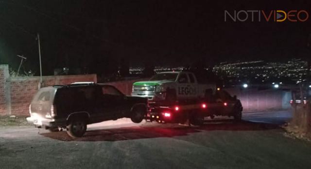 Sujetos armados roban una camioneta en un hotel en Pátzcuaro