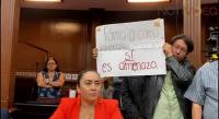 Periodistas se manifiestan en Congreso contra amenazas de diputada a reportera