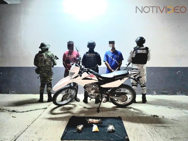 Aseguran más de 200 mp en droga y detienen a 2, en Úspero