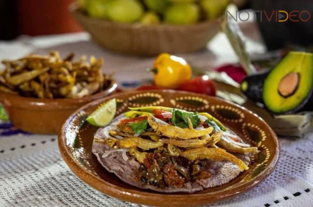 Cocineras tradicionales darán sabor a la K´uínchekua