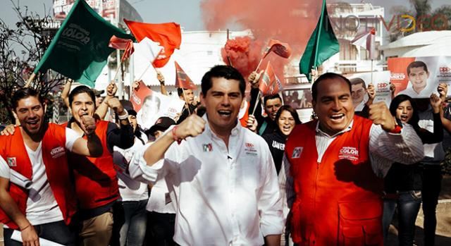 Continúa Toño Ixtláhuac con su campaña de propuestas puerta por puerta.