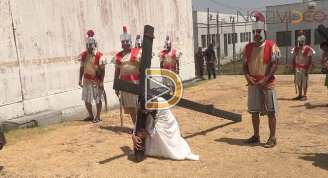 Representan el Viacrucis en el Cereso Mil Cumbres