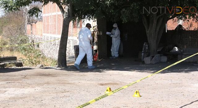 Localizan un hombre sin vida sobre la carretera a Pénjamo 