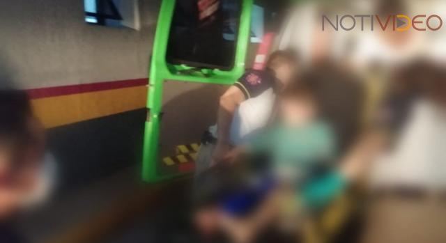 Una mujer y su hijo fueron atacados a balazos 