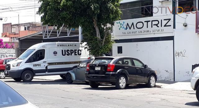 Ejecutan a un hombre dentro de un taller