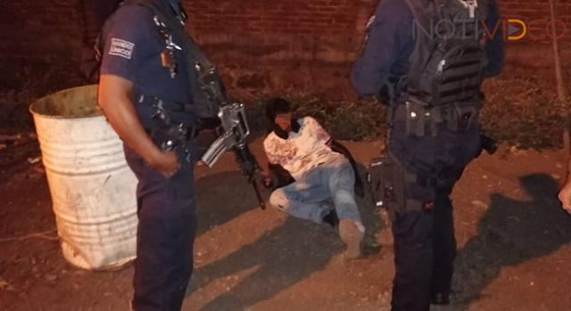 Le ponen tremenda golpiza a un sujeto y lo dejan herido 