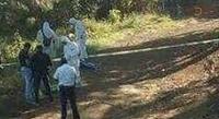 Descubren fosa clandestina con doce cuerpos en banco de arena   