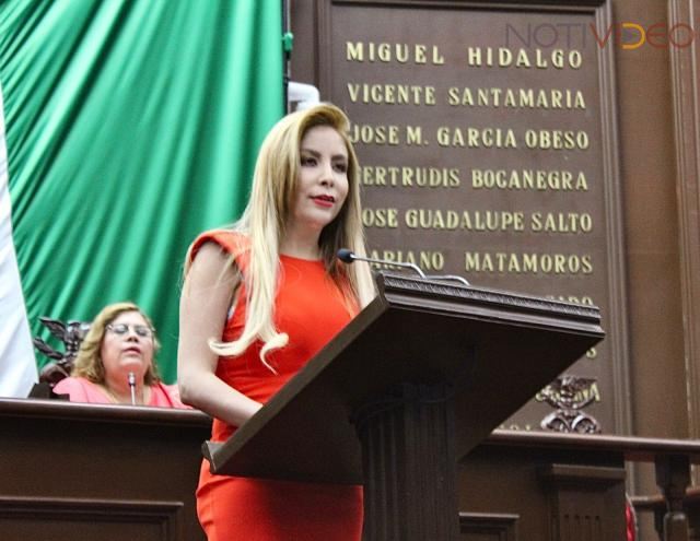 Llama Belinda Hurtado a activar el Tren Purépecha