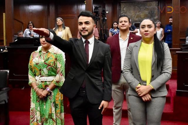 Rinde protesta ante 75 Legislatura, Christian Pineda Chávez, como diputado local.