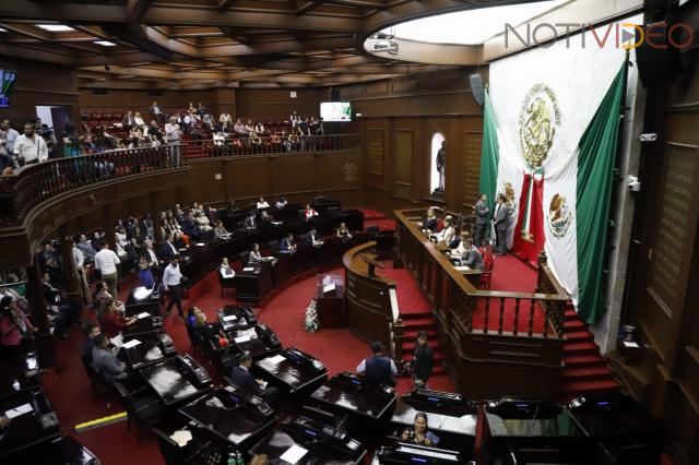 75 Legislatura abre convocatoria para “entregar la “Medalla Michoacán al Mérito Docente”