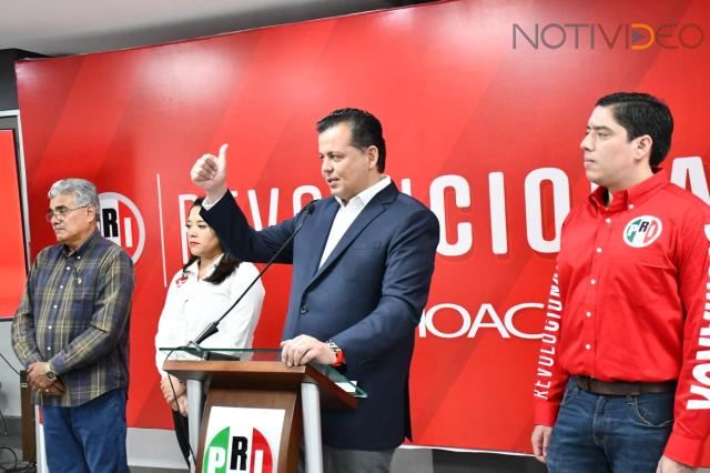 Partidos políticos y ciudadanos, víctimas de Autoridad Electoral incapaz: Memo Valencia