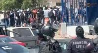 Normalistas exigen liberación de compañeras detenidos.