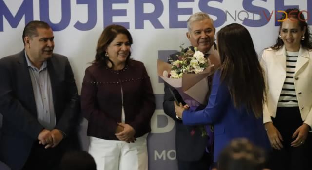 Reconoce Congreso del Estado a sus trabajadoras