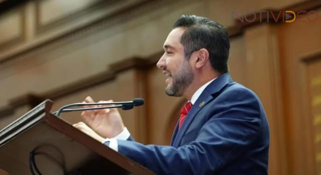 Helder Valencia plantea para Michoacán la no reelección consecutiva y combatir nepotismo