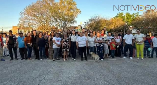Adriana Campos se reúne con familias de Jacona y acuerdan trabajo conjunto para impulsar proyectos 