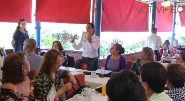 Propone Cocoa Calderón parlamento ciudadano y  diálogo abierto con maestros. 