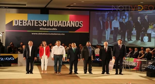 Con Propuestas Fausto Vallejo Figueroa gana Debate Ciudadano