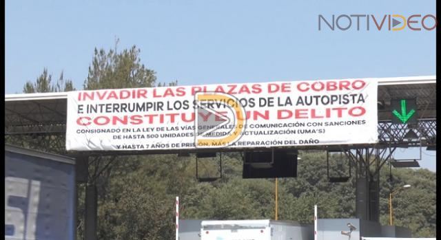 CNTE toma casetas en Michoacán