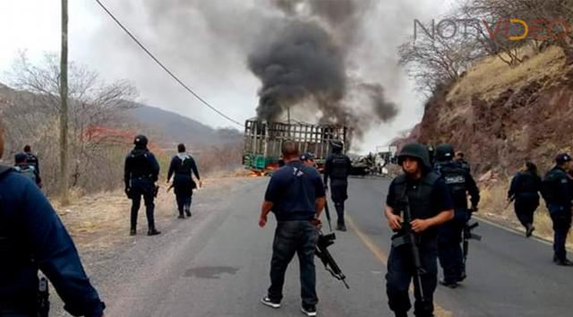 Enfrentamientos y Bloqueos Carreteros en la Tierra Caliente Michoacana; hay al Menos 3 muertos