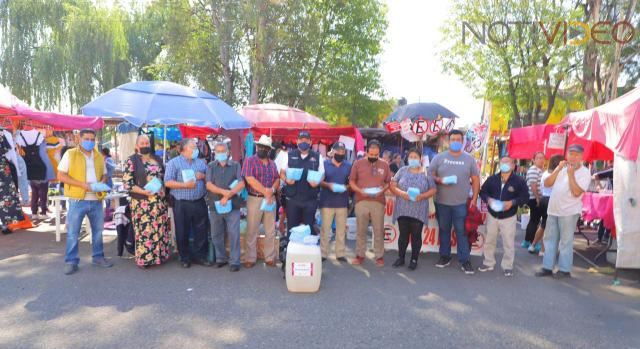 Cuida Sedesoh la salud de comerciantes y usuarios de tianguis de Morelia, contra COVID-19  