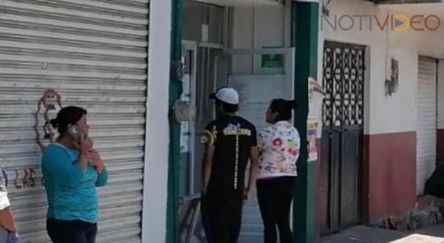Policías frustran asalto a un banco en un tiroteo.