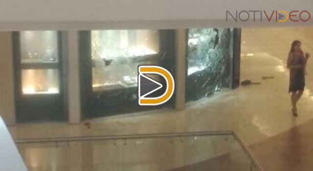 Asalto millonario a joyería en Plaza Las Américas