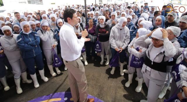Mujeres trabajadoras agradecen a Alfonso Martínez creación de Clínica Municipal
